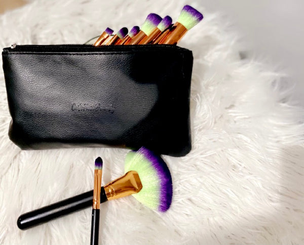 Makeup brush set with bag